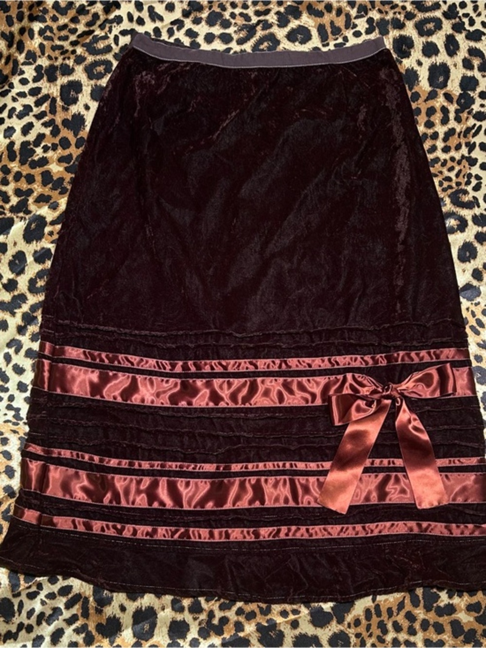 Vintage Neesh by D.A.R. Brown Velvet Midid Skirt with Satin Bow Detail